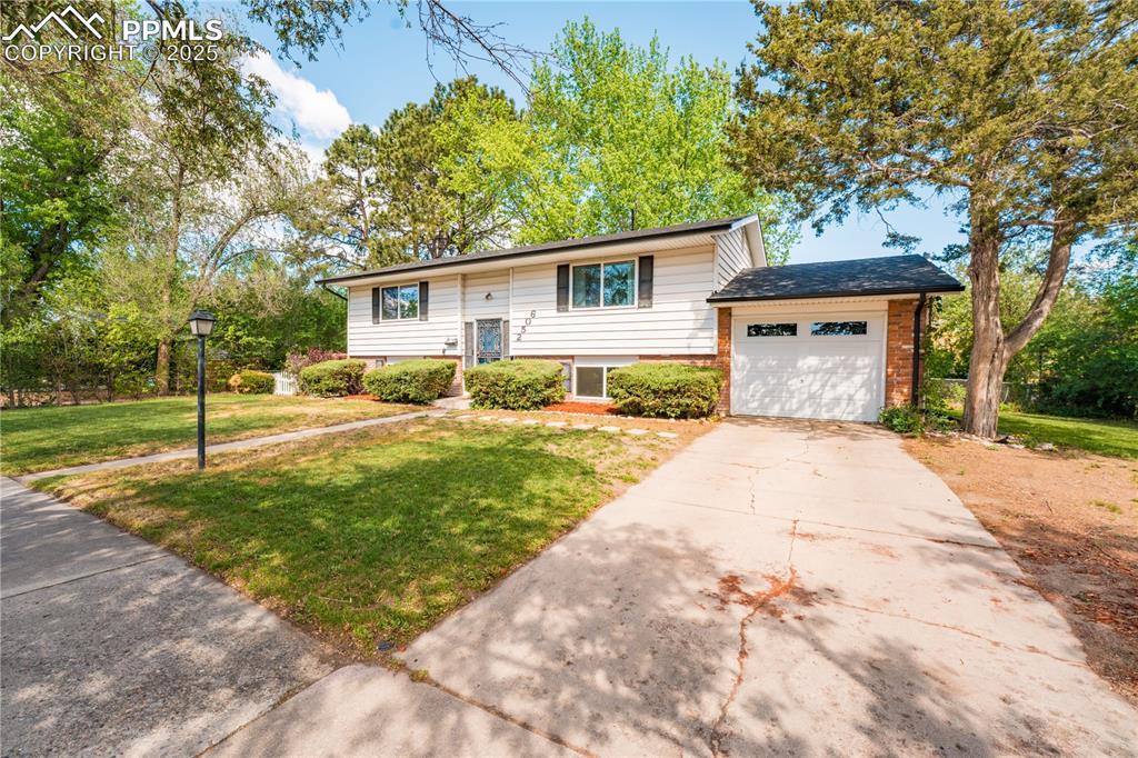 2506 Templeton Gap Rd., Colorado Springs, CO 80907