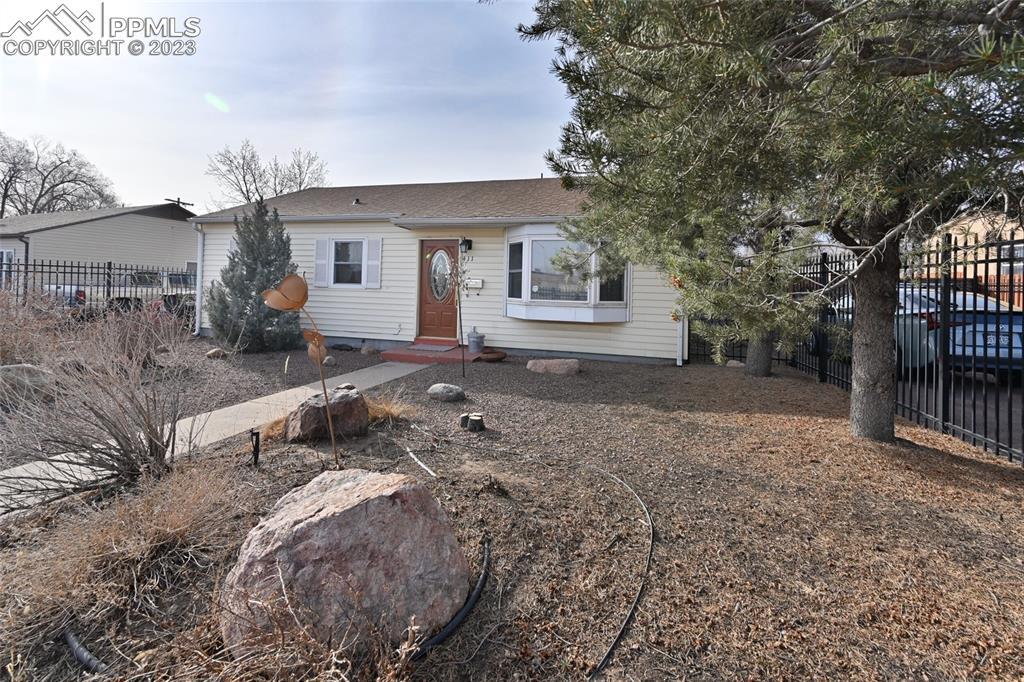 411 E Cheyenne Rd., Colorado Springs, CO 80905
