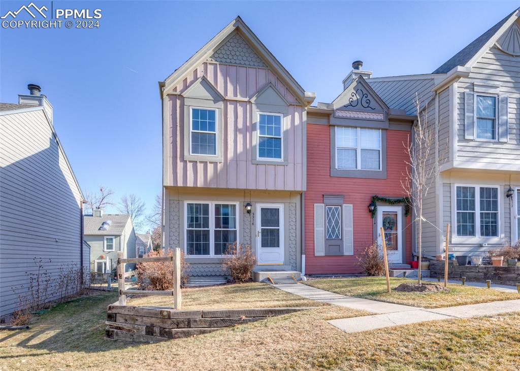 3376 Queen Anne Way, Colorado Springs, CO 80917