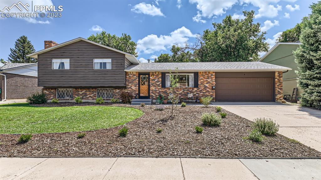 2223 Northglen Dr., Colorado Springs, CO 80909
