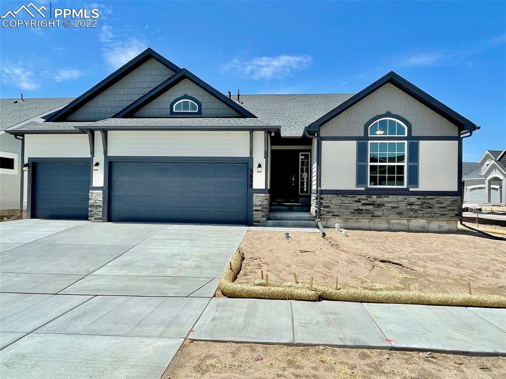 3890 Ivy Hill Dr., Colorado Springs, CO 80922