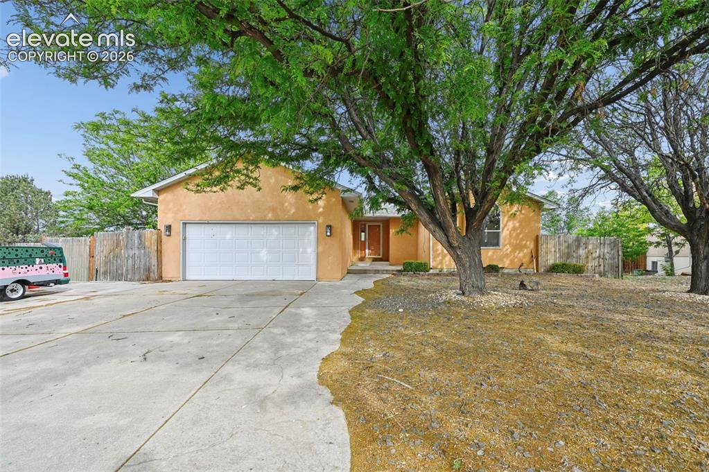 979 S Alexis Ln., Pueblo, CO 81007