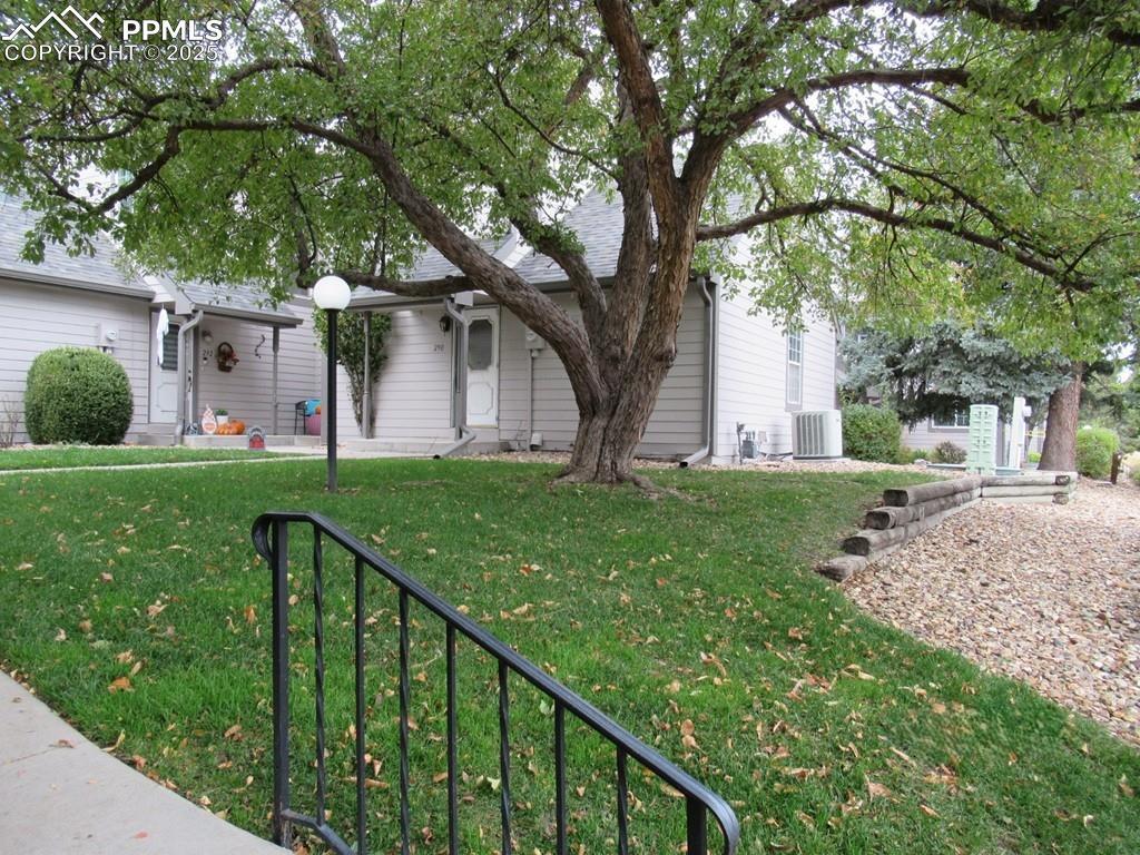 290 Cobblestone Dr., Colorado Springs, CO 80906