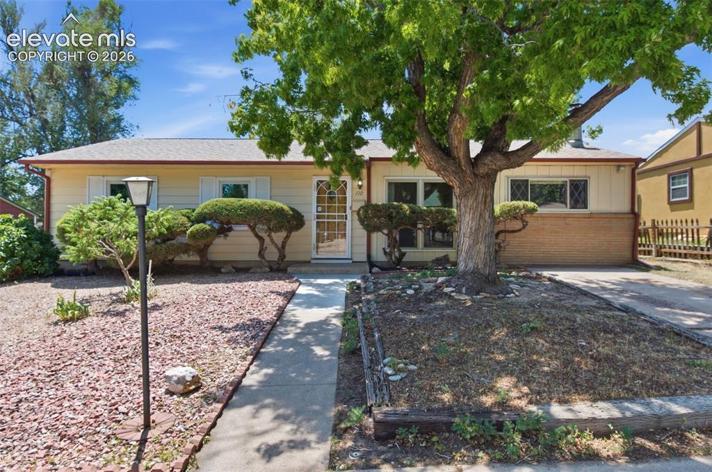 110 N Brentwood Dr., Colorado Springs, CO 80909
