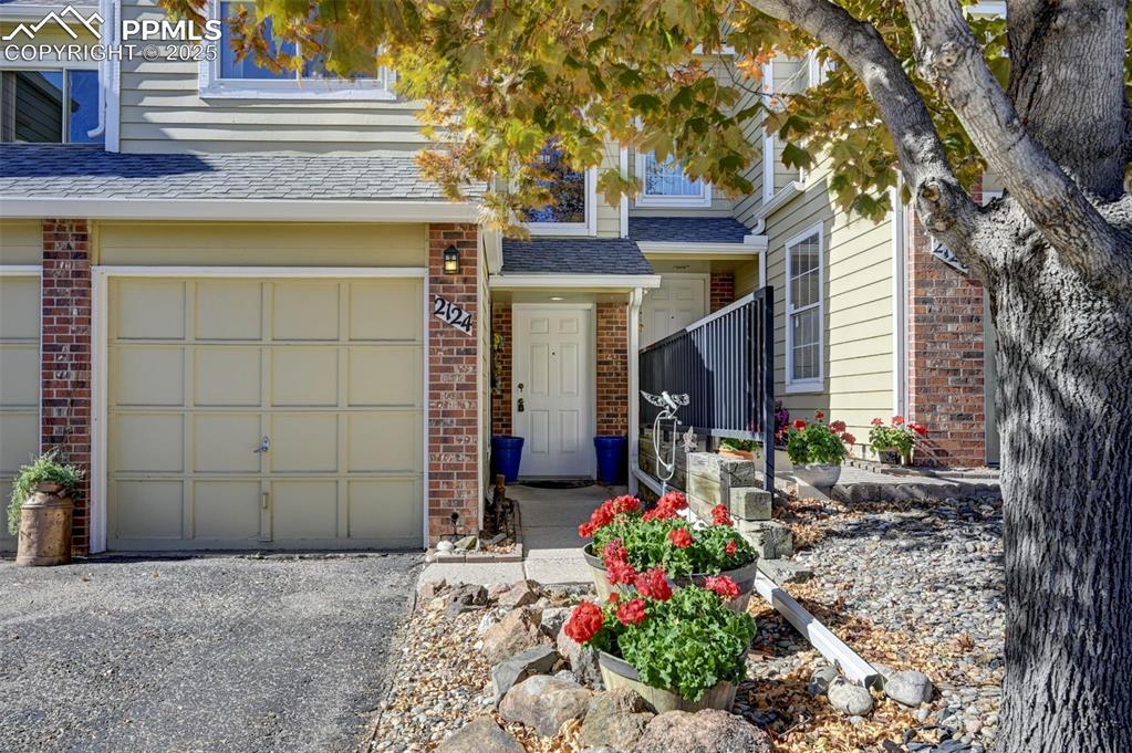 2124 Palm Dr., Colorado Springs, CO 80918