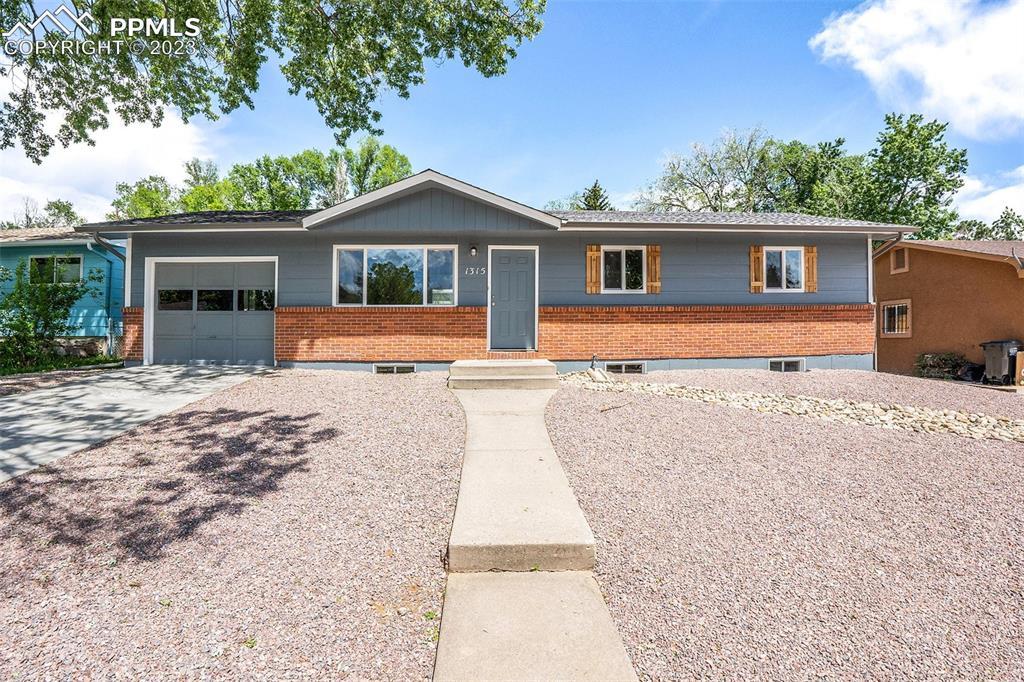 1315 Clemson Dr., Colorado Springs, CO 80909