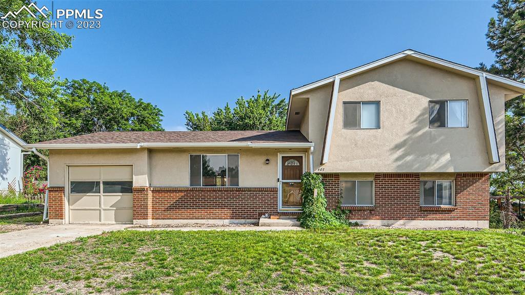 407 Locust Dr., Colorado Springs, CO 80907