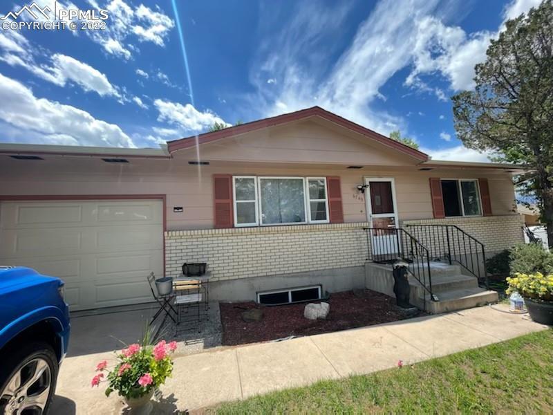 6749 Dale Rd., Colorado Springs, CO 80915