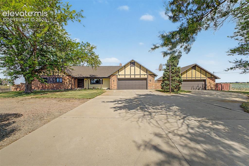 1194 39th Ln., Pueblo, CO 81006
