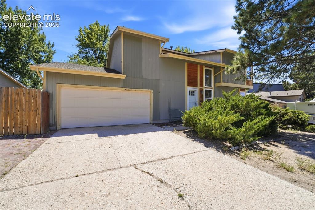 5945 Del Paz Dr., Colorado Springs, CO 80918