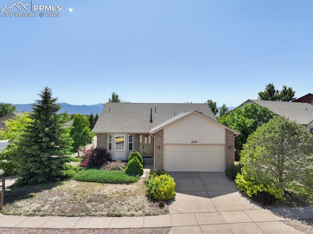 6720 Bear Tooth Dr., Colorado Springs, CO 80923