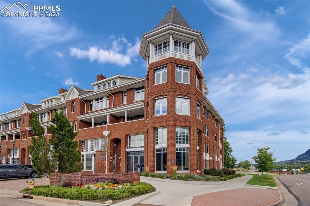 201 E Las Animas St. #303, Colorado Springs, CO 80903