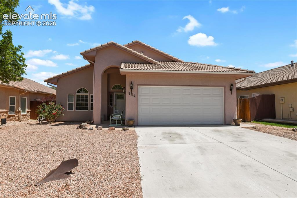 932 Pinecrest Dr., Pueblo, CO 81005