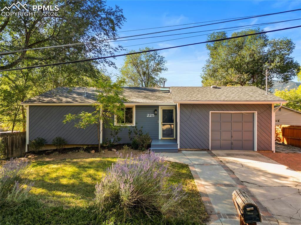 225 W Navajo St., Colorado Springs, CO 80905