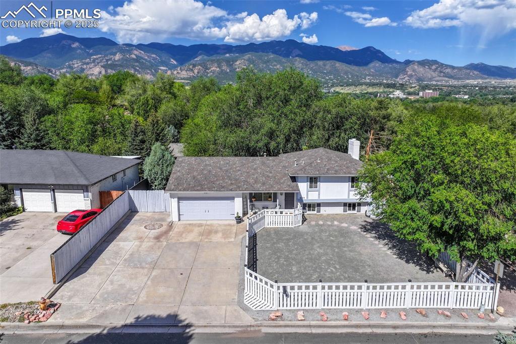 2120 Woodburn St., Colorado Springs, CO 80906
