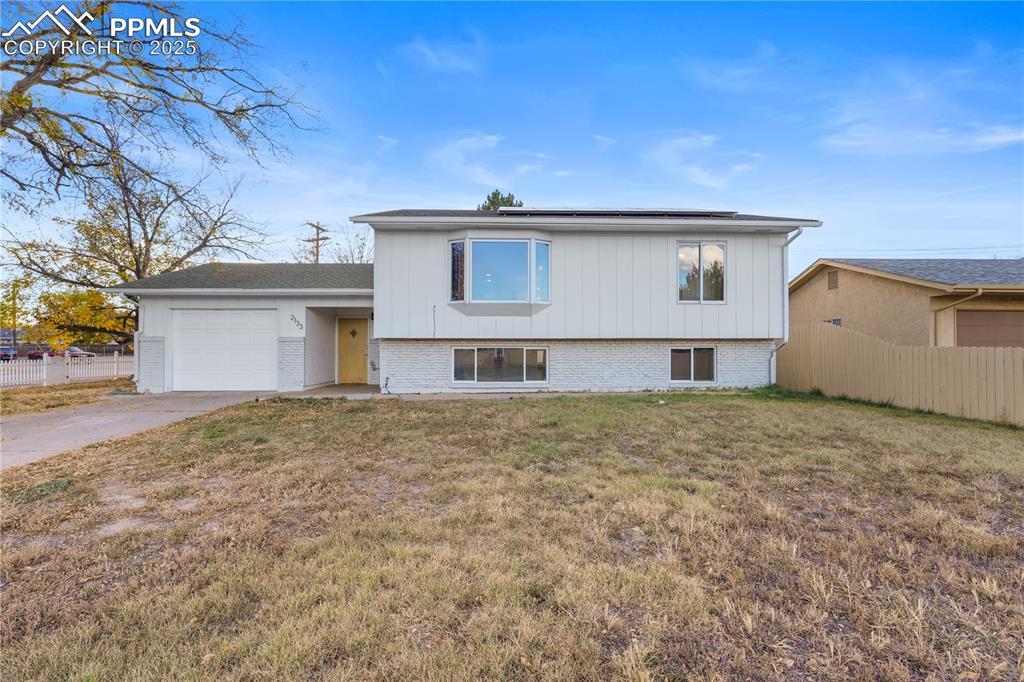 2133 Oakwood Ln., Pueblo, CO 81005