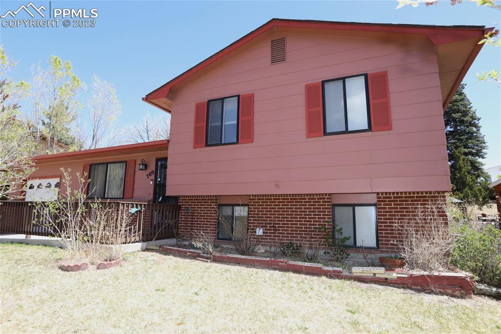 709 Andover St., Colorado Springs, CO 80911