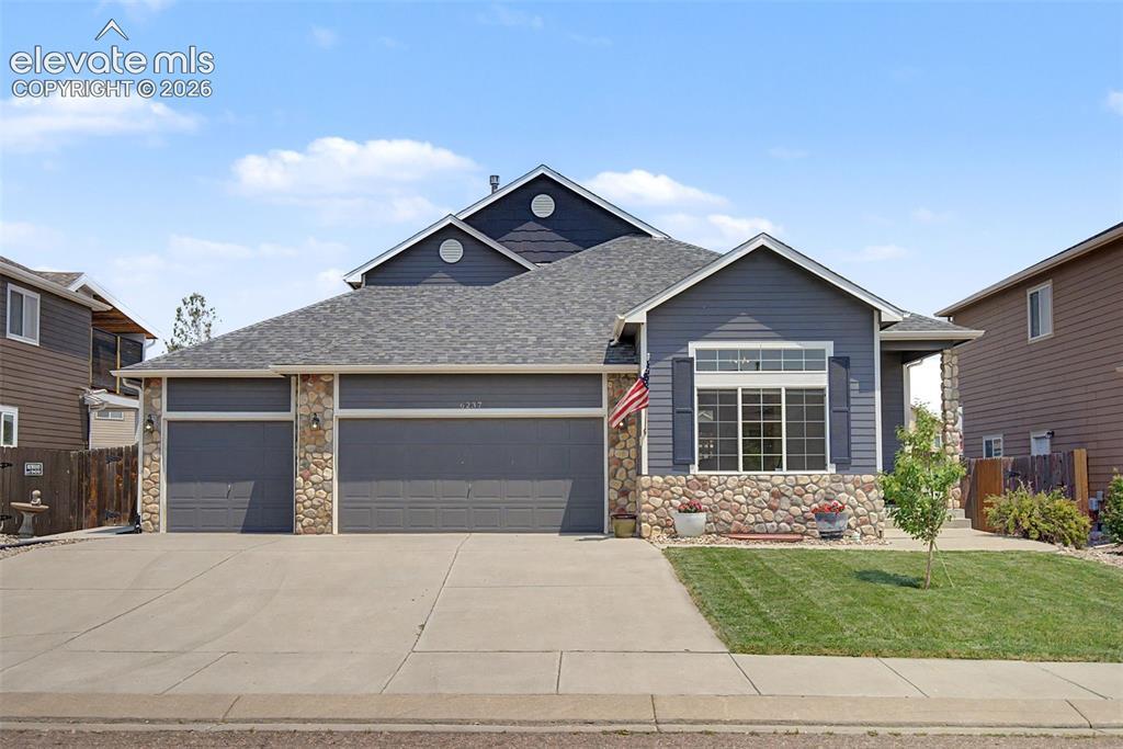 6237 Elk Bench Tr., Colorado Springs, CO 80925