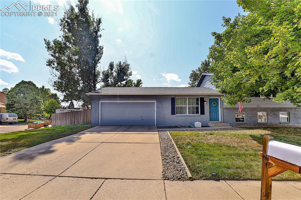 5908 Bestview Way, Colorado Springs, CO 80918