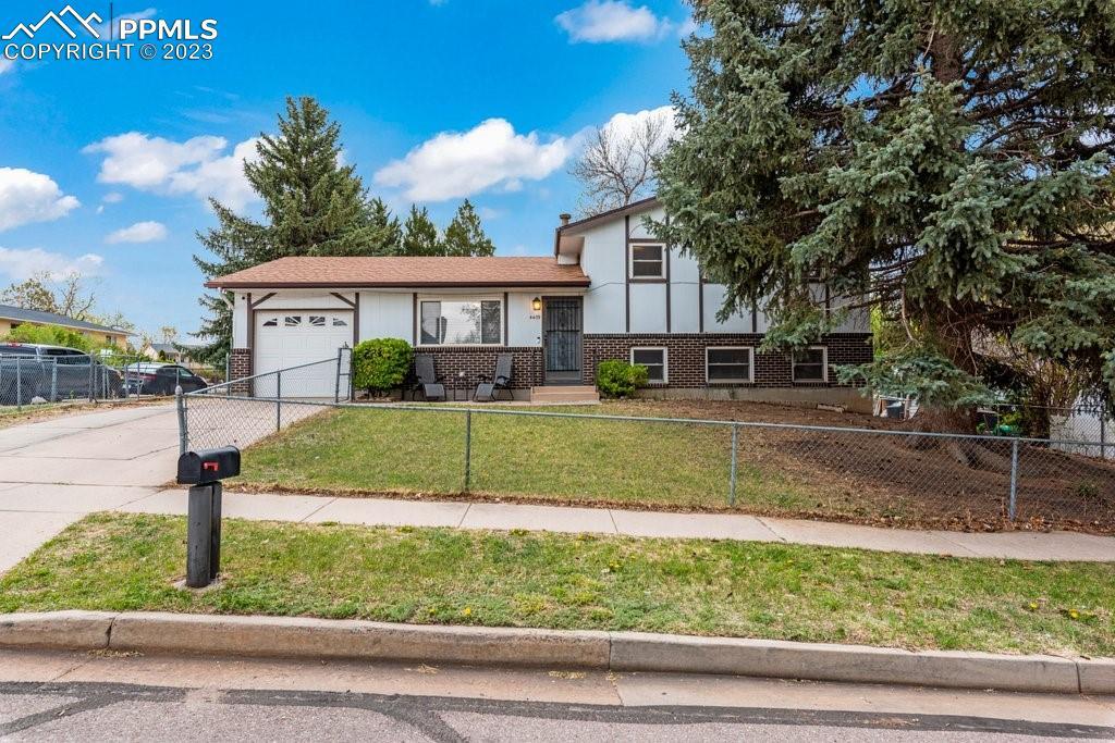 4409 Dewey Dr., Colorado Springs, CO 80916