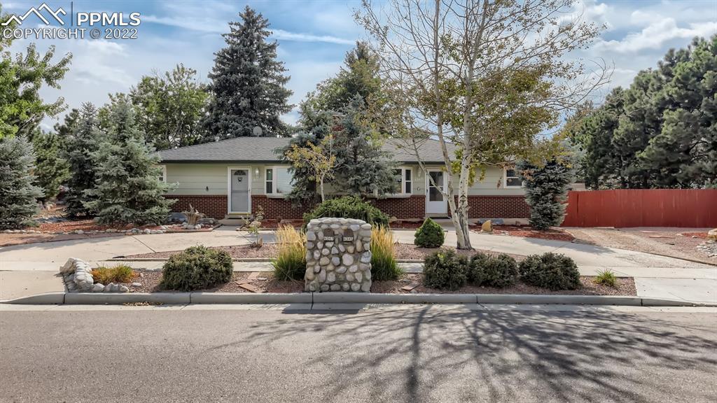 6347 Omaha Blvd., Colorado Springs, CO 80915