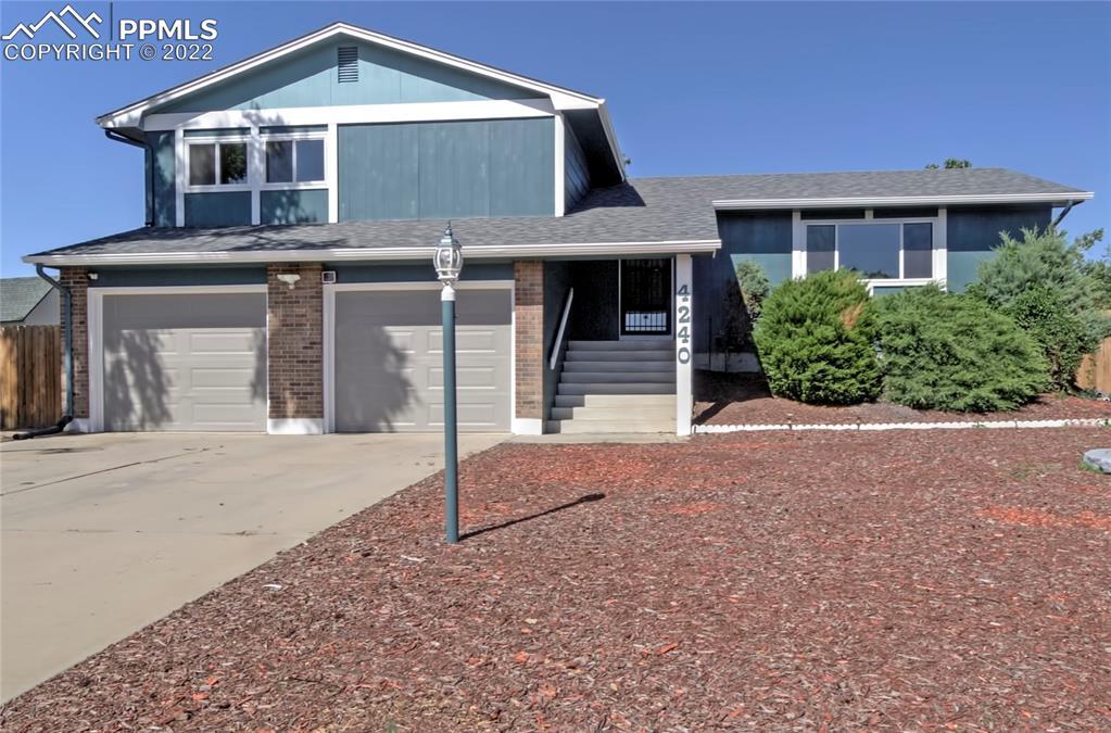 4240 Arvol Cir., Colorado Springs, CO 80911