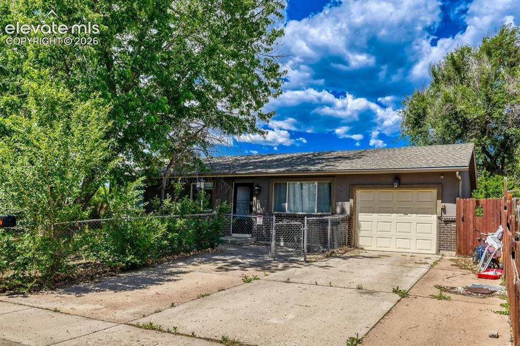 2438 Barkman Dr., Colorado Springs, CO 80916