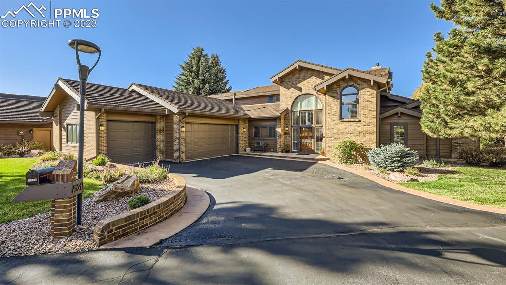 1520 Smoochers Cir., Colorado Springs, CO 80904