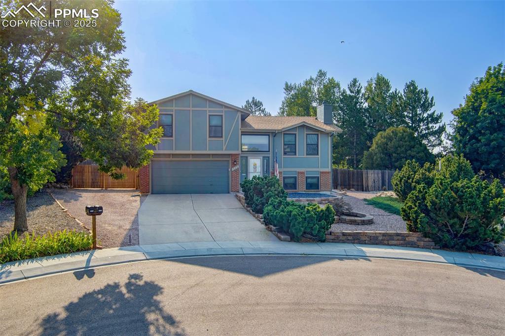 2553 Legend Dr., Colorado Springs, CO 80920