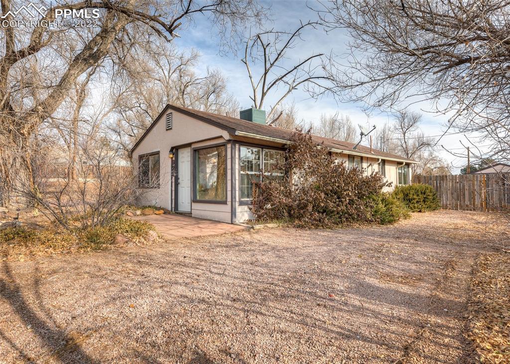 925 Bennett Ln., Colorado Springs, CO 80909