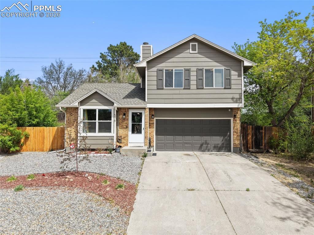 576 Lindstrom Dr., Colorado Springs, CO 80911
