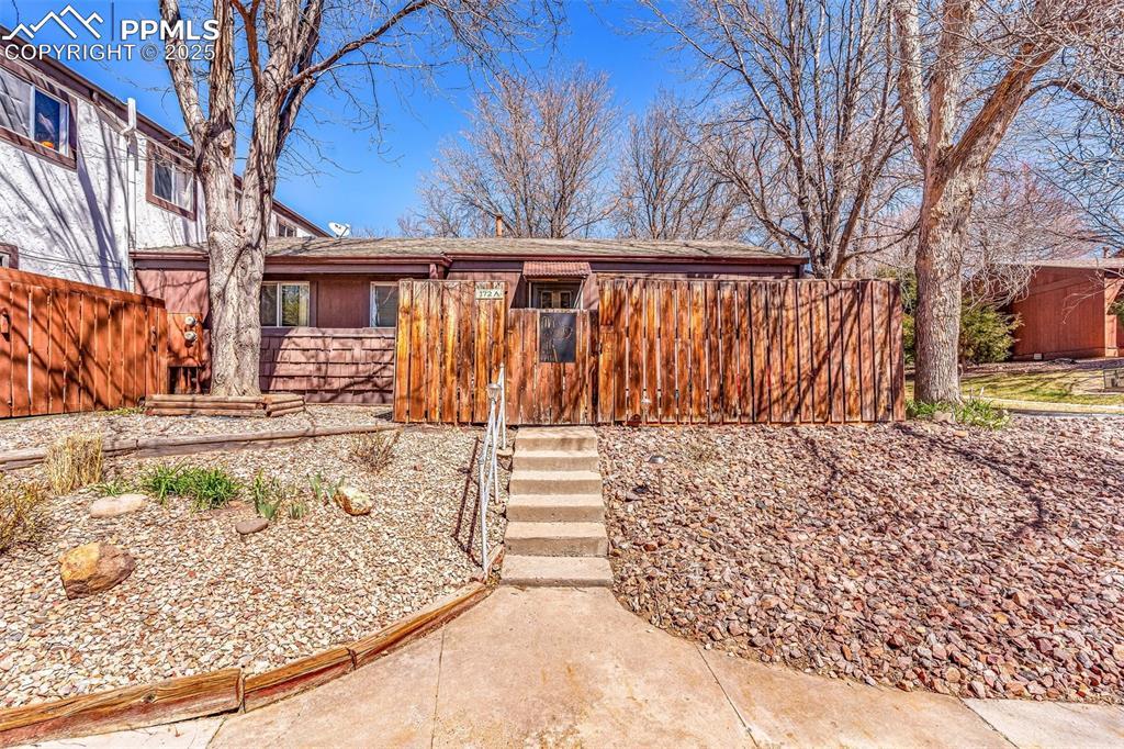 172 Bonnymede Rd., Pueblo, CO 81001