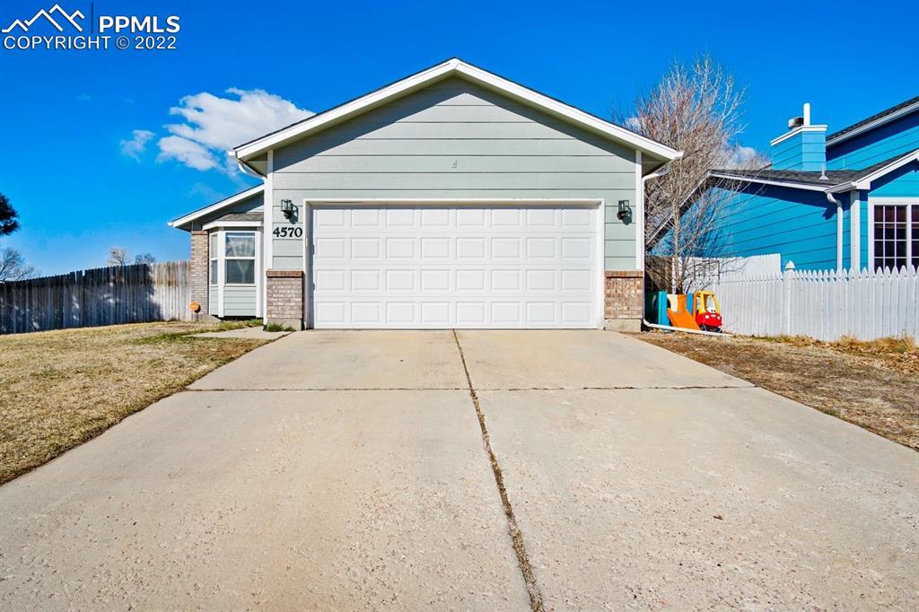4570 Lincoln Plaza Dr., Colorado Springs, CO 80911