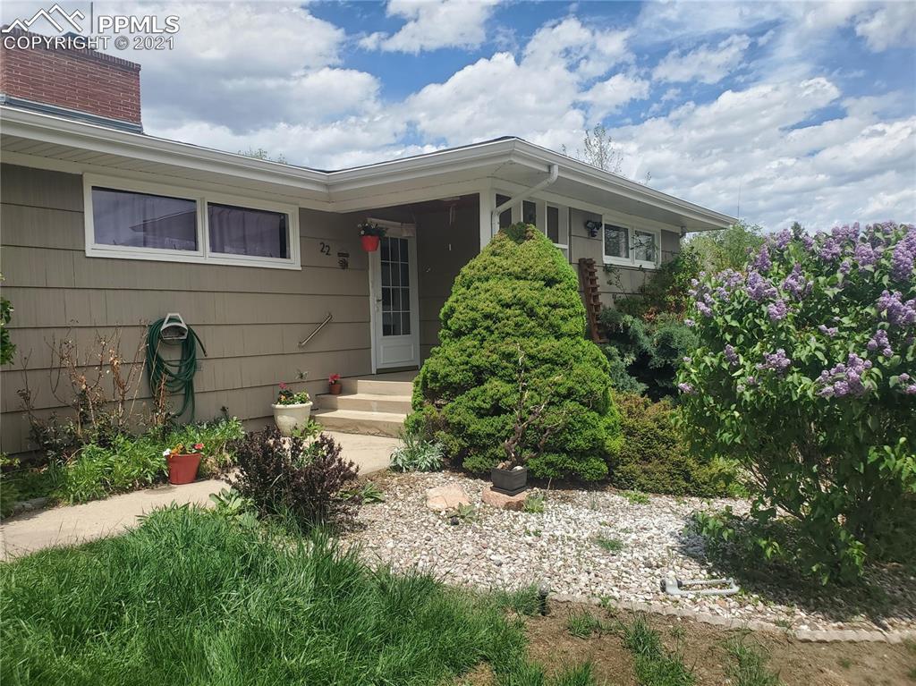 22 El Sereno Dr., Colorado Springs, CO 80906