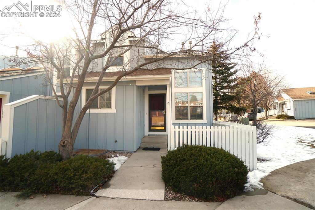 6802 Los Reyes Cir., Colorado Springs, CO 80918