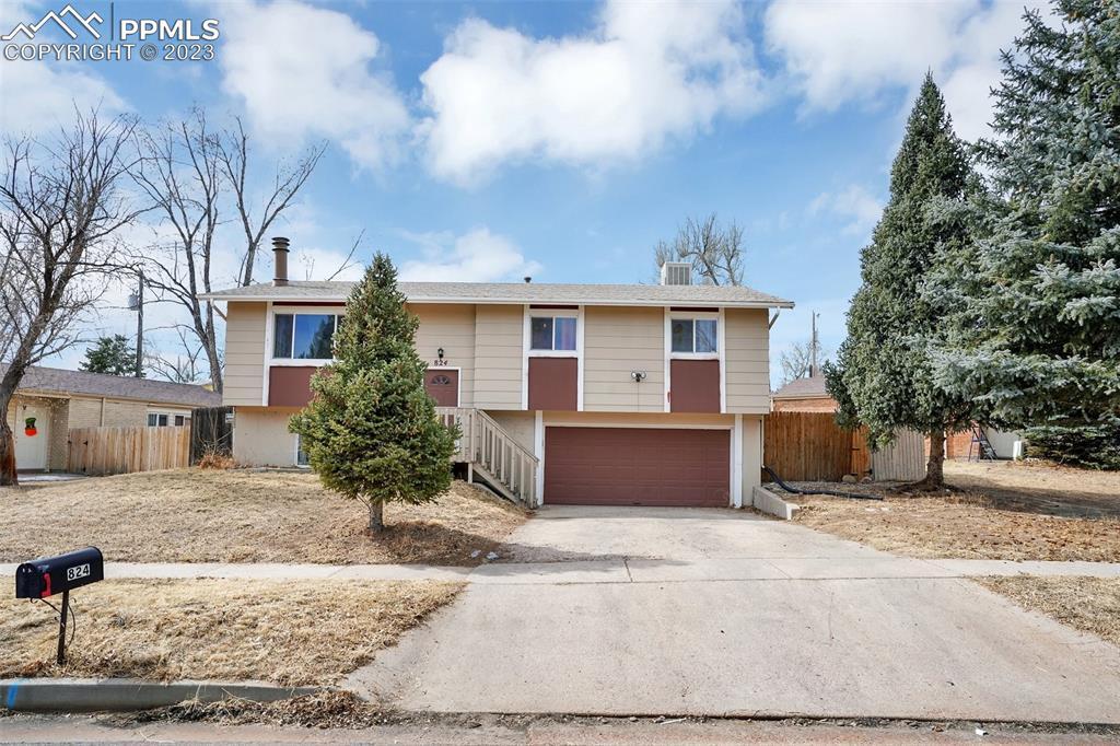 824 Holmes Dr., Colorado Springs, CO 80909
