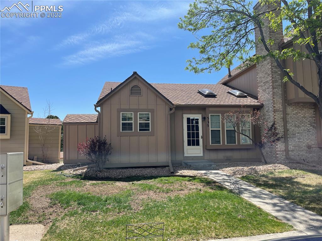 525 Rolling Hills Dr., Colorado Springs, CO 80919
