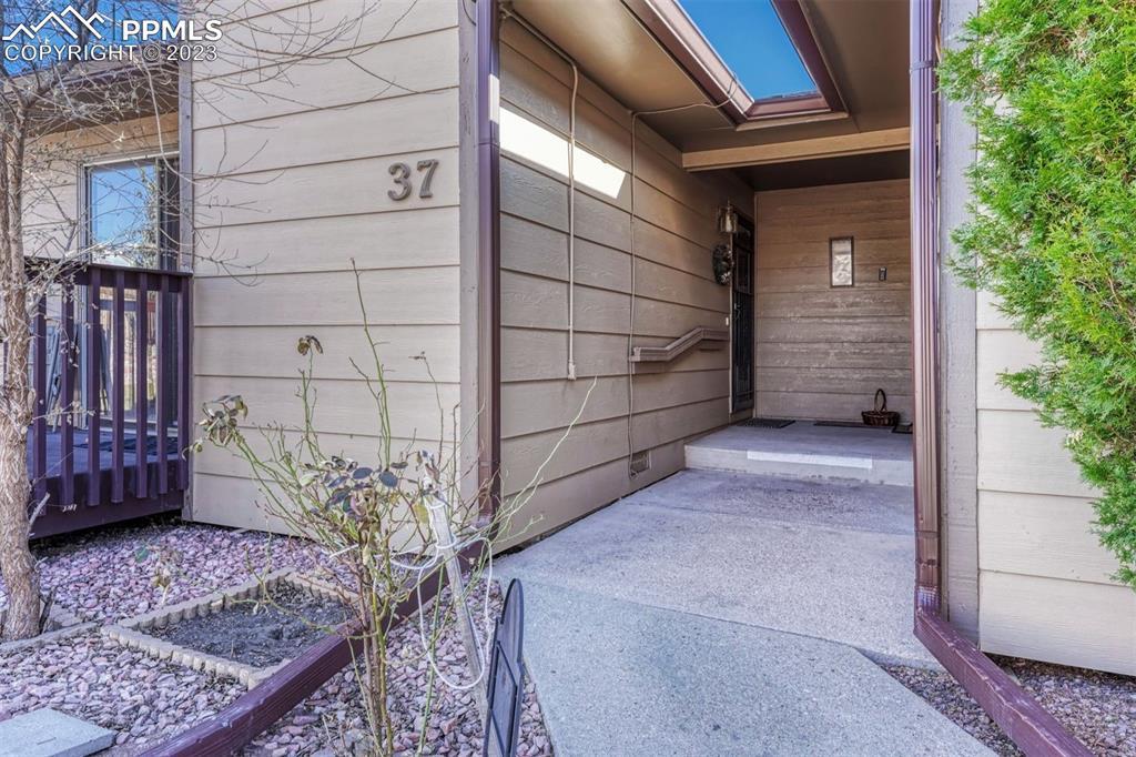 37 Stovel Cir., Colorado Springs, CO 80916
