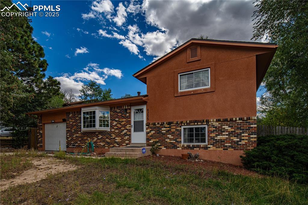 4255 Hedge Ln., Colorado Springs, CO 80917