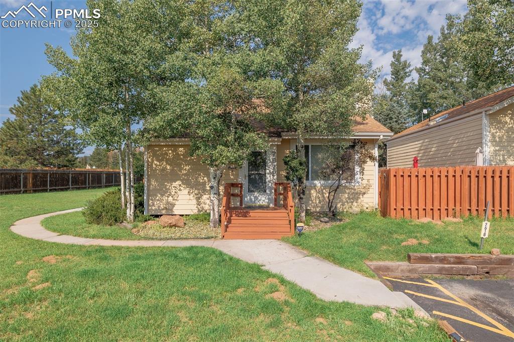 761 Columbine Village Dr. #B, Woodland Park, CO 80863