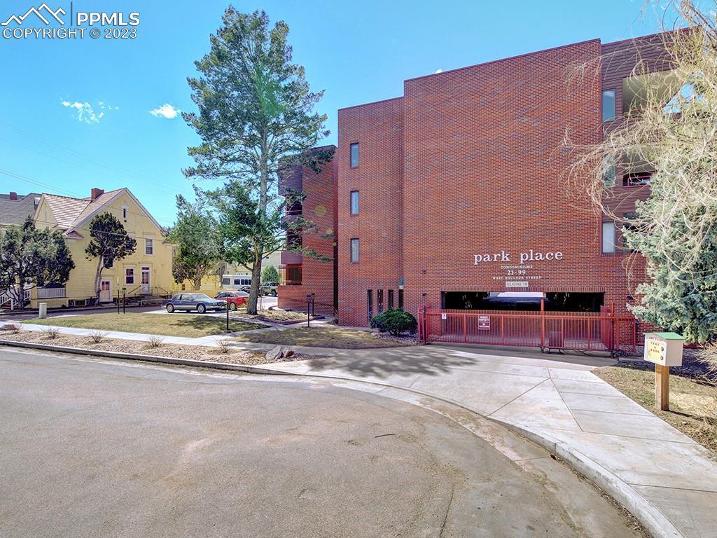 35 W Boulder St., Colorado Springs, CO 80903