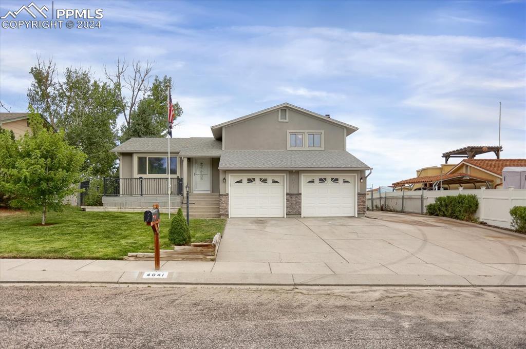 4041 Sandberg Dr., Colorado Springs, CO 80911