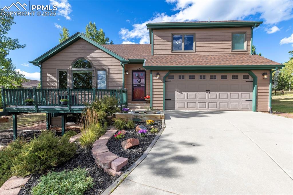 220 Crestwood Dr., Woodland Park, CO 80863