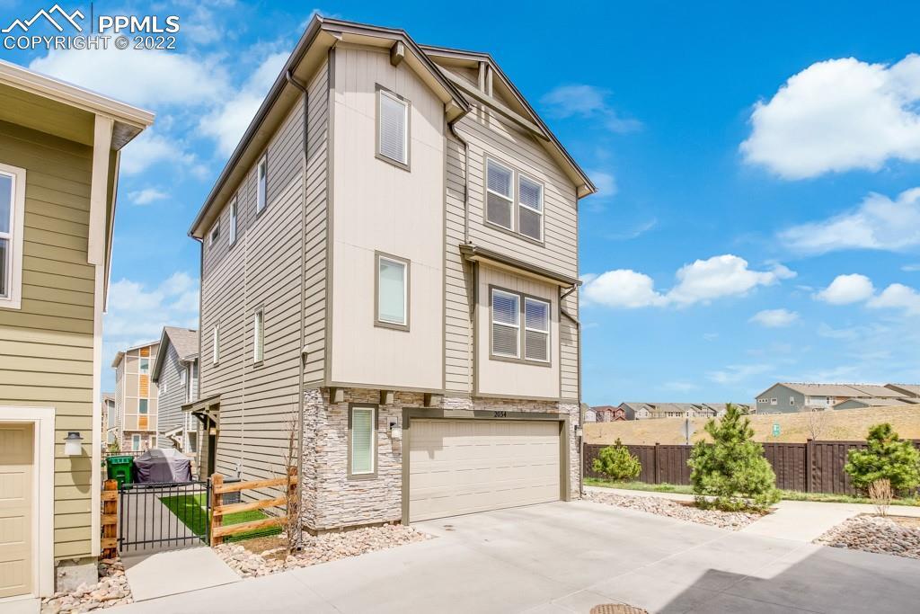 2034 Rozzer View, Colorado Springs, CO 80910
