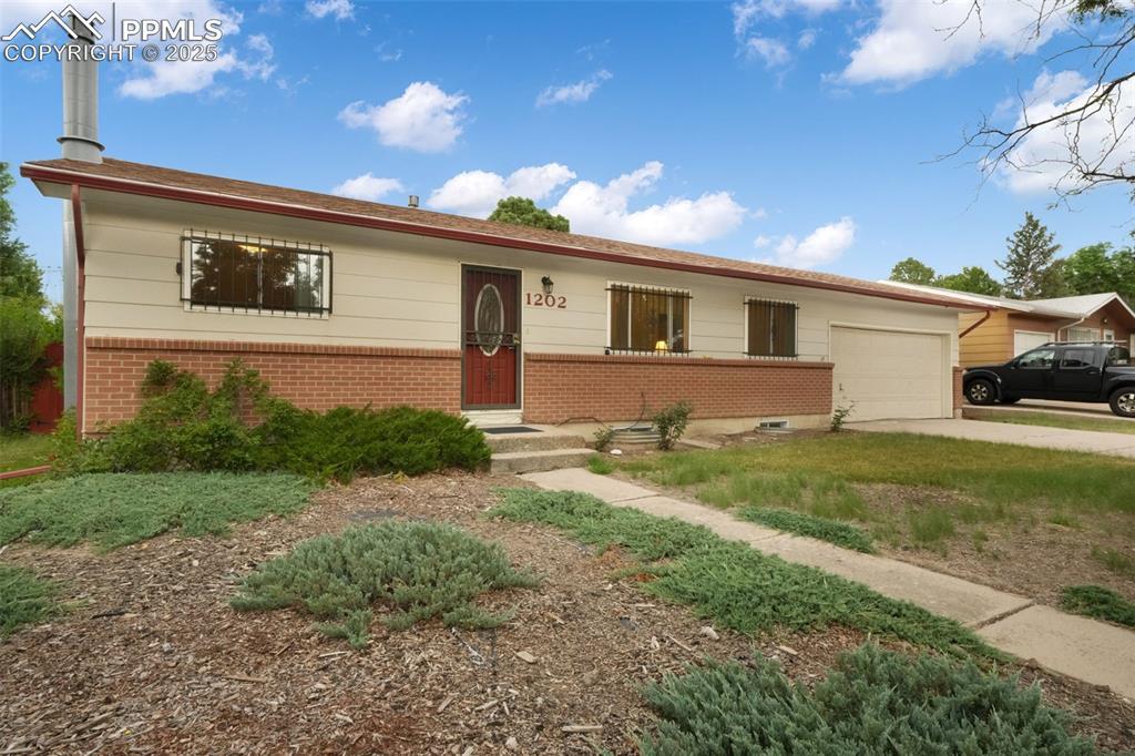 1202 Fosdick Dr., Colorado Springs, CO 80909