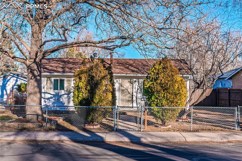 1010 Florence Ave., Colorado Springs, CO 80905