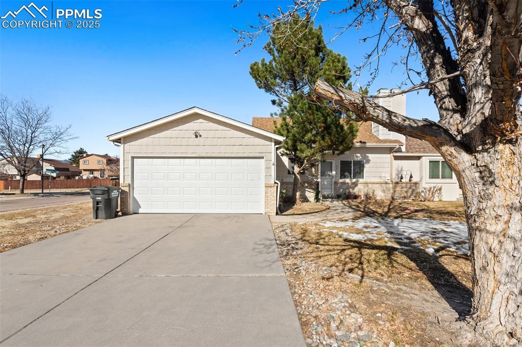 3310 Hazelwood Ct., Colorado Springs, CO 80918