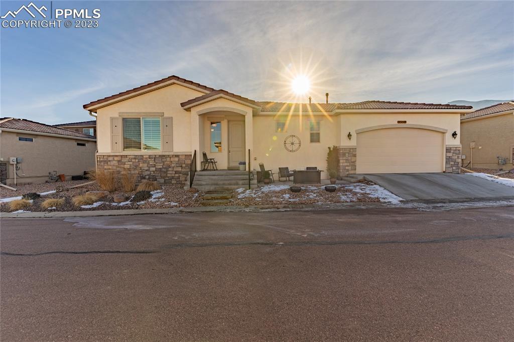 2350 Lone Willow View, Colorado Springs, CO 80904