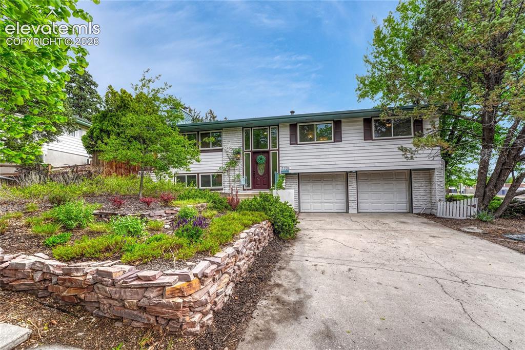2301 Bedford Ln., Colorado Springs, CO 80909