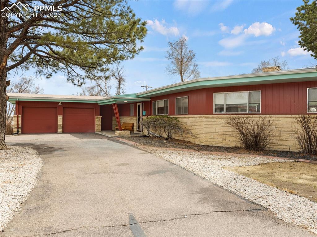 525 Comanche Dr., Colorado Springs, CO 80905